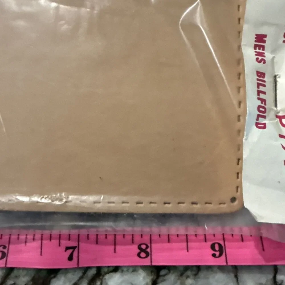 NOS Vintage Tandy’s Leather Company Men’s Billfold Complete Kit #P199 Sealed
